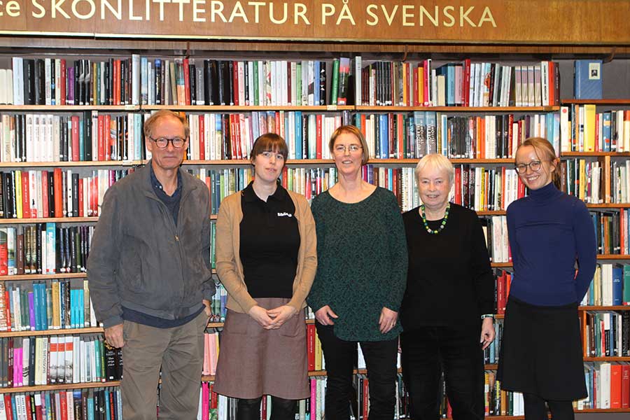 Jonas Ellerström, Alice Thorburn, Ylva Magnusson, Lena Jönsson och Sofia Lodén. Alice var Stadsbibliotekets värd för kvällen